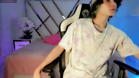Snapshot of thanier_18 chatting on 05-29-26, 07:23 thanier_18 online show from 05-29-26, 07:23