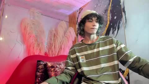 Snapshot of thanier_18 chatting on 06-02-26, 03:41 thanier_18 online show from 06-02-26, 03:41