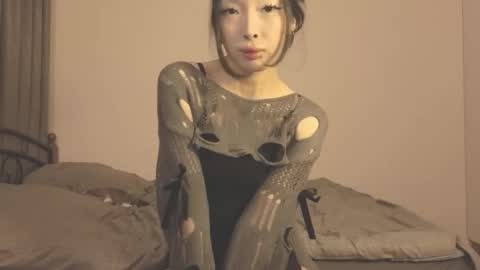 thanos_world1321002 online show from 10-19-25, 05:46