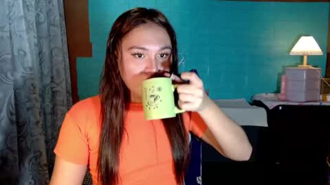 Snapshot of thatgirl_kathleenxx chatting on 09-20-25, 12:39 Kathleen online show from 09-20-25, 12:39