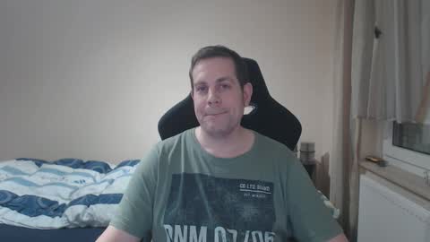 Snapshot of thatguyyeahhim chatting on 11-15-25, 12:30 thatguyyeahhim online show from 11-15-25, 12:30