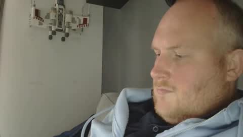 Snapshot of the007146368 chatting on 11-17-25, 03:29 the007146368 online show from 11-17-25, 03:29