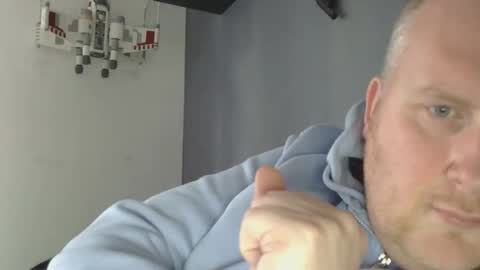 Snapshot of the007146368 chatting on 11-21-25, 03:11 the007146368 online show from 11-21-25, 03:11