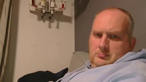 Snapshot of the007146368 chatting on 11-23-25, 10:20 the007146368 online show from 11-23-25, 10:20