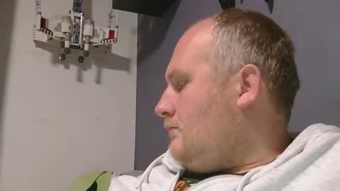 Snapshot of the007146368 chatting on 12-13-25, 09:31 the007146368 online show from 12-13-25, 09:31