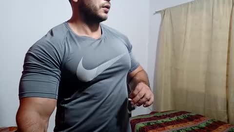 Snapshot of the_beastmuscle chatting on 04-02-26, 08:28 beast online show from 04-02-26, 08:28