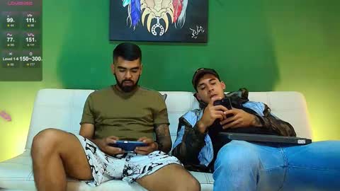 SCOTT  THEO  KAMERON  GENDERSON online show from 10-22-25, 01:39