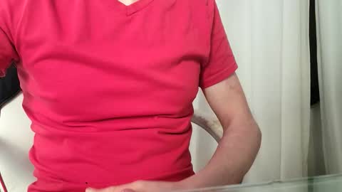 Snapshot of the_hard_baguette chatting on 02-20-26, 01:44 La Baguette dure online show from 02-20-26, 01:44