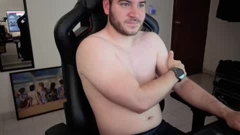 Snapshot of the_king74 chatting on 09-22-25, 01:13 the_king74 online show from 09-22-25, 01:13