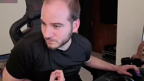 Snapshot of the_king74 chatting on 09-27-25, 10:48 the_king74 online show from 09-27-25, 10:48