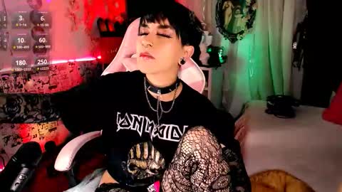 ...  ... online show from 10-02-25, 06:31