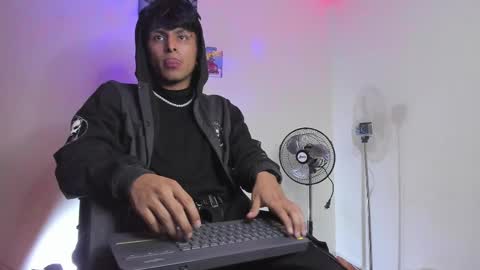 Snapshot of the_weed_guys chatting on 01-18-25, 12:46 Danny online show from 01-18-25, 12:46