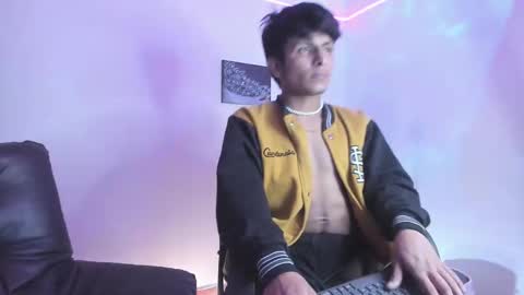 Snapshot of the_weed_guys chatting on 01-19-25, 01:10 Danny online show from 01-19-25, 01:10