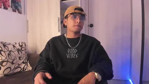 Snapshot of the_weed_guys chatting on 09-16-25, 04:13 Danny online show from 09-16-25, 04:13