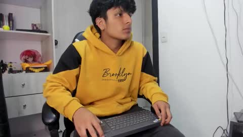 Snapshot of the_weed_guys chatting on 11-05-25, 11:49 Danny online show from 11-05-25, 11:49