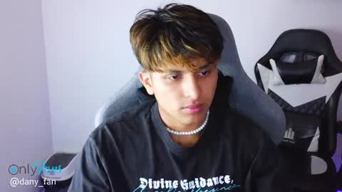 Danny online show from 04-11-26, 05:34