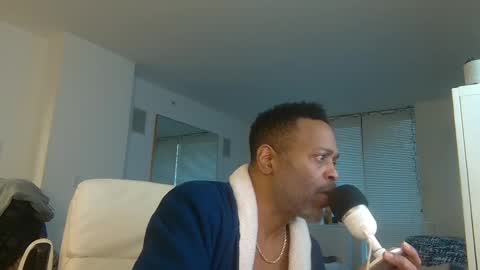 Snapshot of theblacklordmaster chatting on 02-06-25, 01:10 theblacklordmaster online show from 02-06-25, 01:10