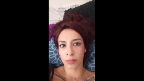 Snapshot of thecrazy_couple chatting on 01-10-25, 07:11 Amber online show from 01-10-25, 07:11