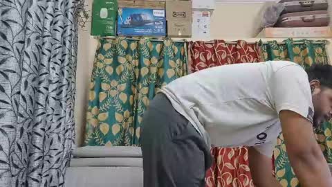 Snapshot of thecuteboyy chatting on 05-13-26, 04:04 thecuteboyy online show from 05-13-26, 04:04