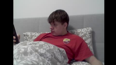 thecuteguy144949 online show from 02-15-25, 06:44