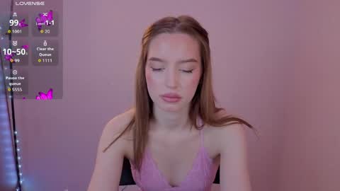 Olivia online show from 04-27-26, 07:12
