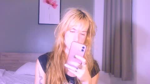 Yolanda online show from 04-10-26, 12:21