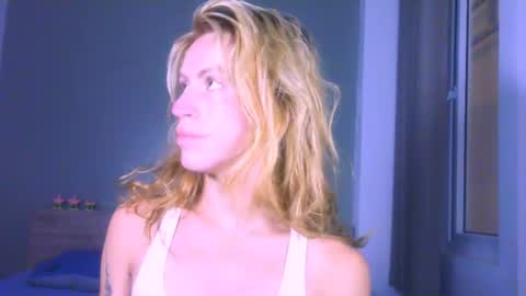 Snapshot of thedollxxxperience chatting on 05-28-26, 01:58 Yolanda online show from 05-28-26, 01:58