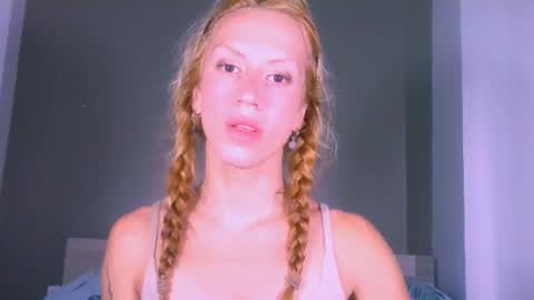 Yolanda online show from 07-24-26, 08:34