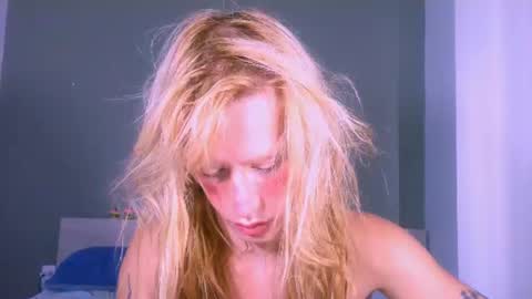 Yolanda online show from 07-27-26, 03:13