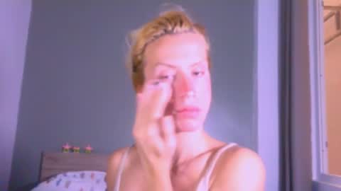 Yolanda online show from 08-03-26, 04:11