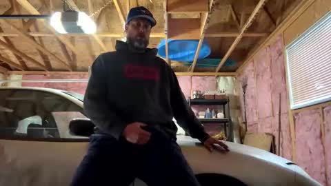 Carter Bates online show from 04-22-26, 10:11