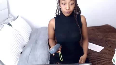 Snapshot of thee_habibah chatting on 05-25-26, 07:47 Habibah online show from 05-25-26, 07:47
