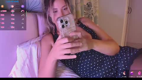 Snapshot of theellenshow chatting on 07-21-26, 06:43 Ellen online show from 07-21-26, 06:43