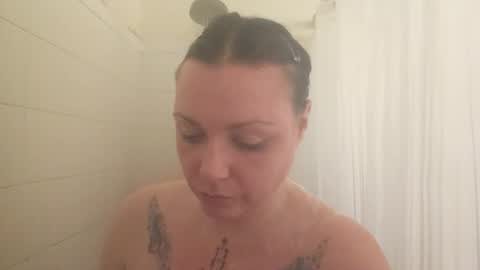 Snapshot of theenie37773 chatting on 11-29-25, 04:59 theenie37773 online show from 11-29-25, 04:59