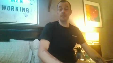 Snapshot of theerealjonnymike chatting on 06-19-26, 11:58 theerealjonnymike online show from 06-19-26, 11:58