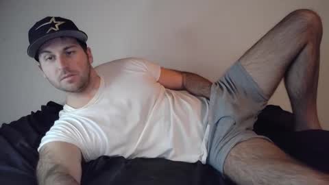 Theetwohander online show from 12-21-25, 04:19