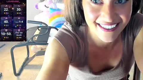 Snapshot of theevenussteelecam chatting on 05-07-26, 10:26 Venus Steele online show from 05-07-26, 10:26