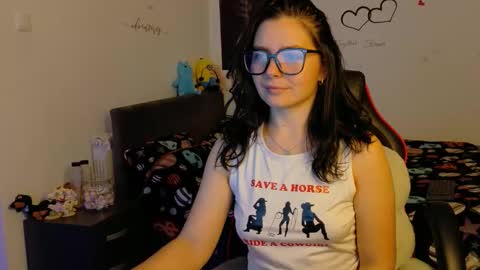 TheFarmergirl online show from 11-16-25, 05:07