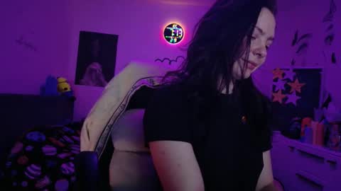 TheFarmergirl online show from 02-18-26, 05:14