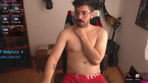 Wolf Independent model online show from 12-19-25, 03:41