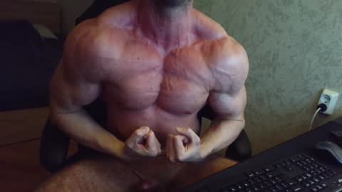 Snapshot of thefitgiant chatting on 01-31-25, 06:03 Vince online show from 01-31-25, 06:03