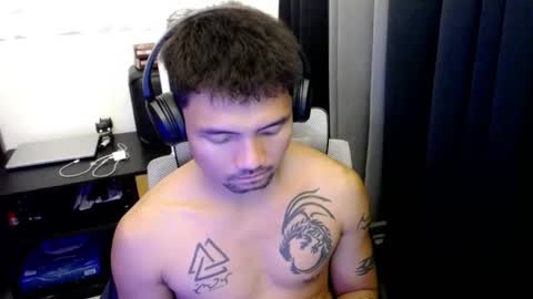 Snapshot of thefriskyasian chatting on 09-11-25, 03:56 Jaycee online show from 09-11-25, 03:56