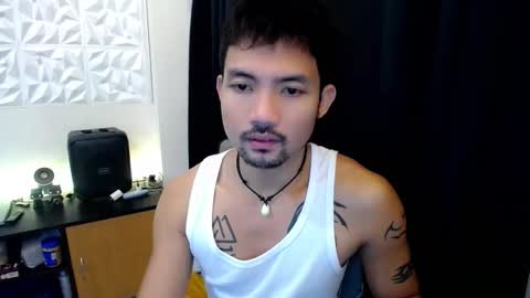 Snapshot of thefriskyasian chatting on 10-07-25, 01:03 Jaycee online show from 10-07-25, 01:03