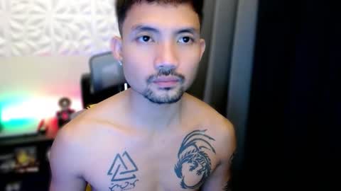 Snapshot of thefriskyasian chatting on 10-07-25, 01:19 Jaycee online show from 10-07-25, 01:19