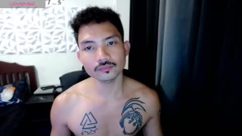 Snapshot of thefriskyasian chatting on 10-22-25, 08:25 Jaycee online show from 10-22-25, 08:25