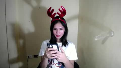 thegirlyouneedxoxo online show from 12-23-25, 05:05