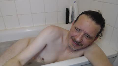 Snapshot of thegreeneyes95 chatting on 01-10-26, 08:10 Green online show from 01-10-26, 08:10