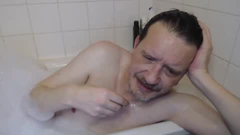 Snapshot of thegreeneyes95 chatting on 01-15-26, 08:45 Green online show from 01-15-26, 08:45