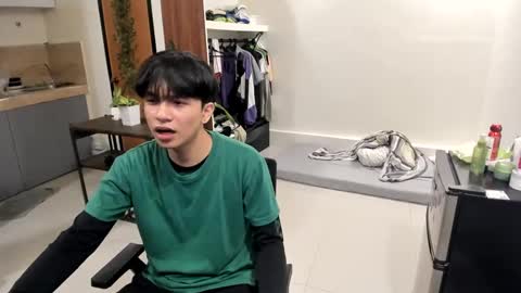 Green online show from 12-22-24, 02:49