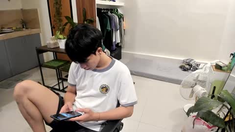 Green online show from 12-23-24, 08:03